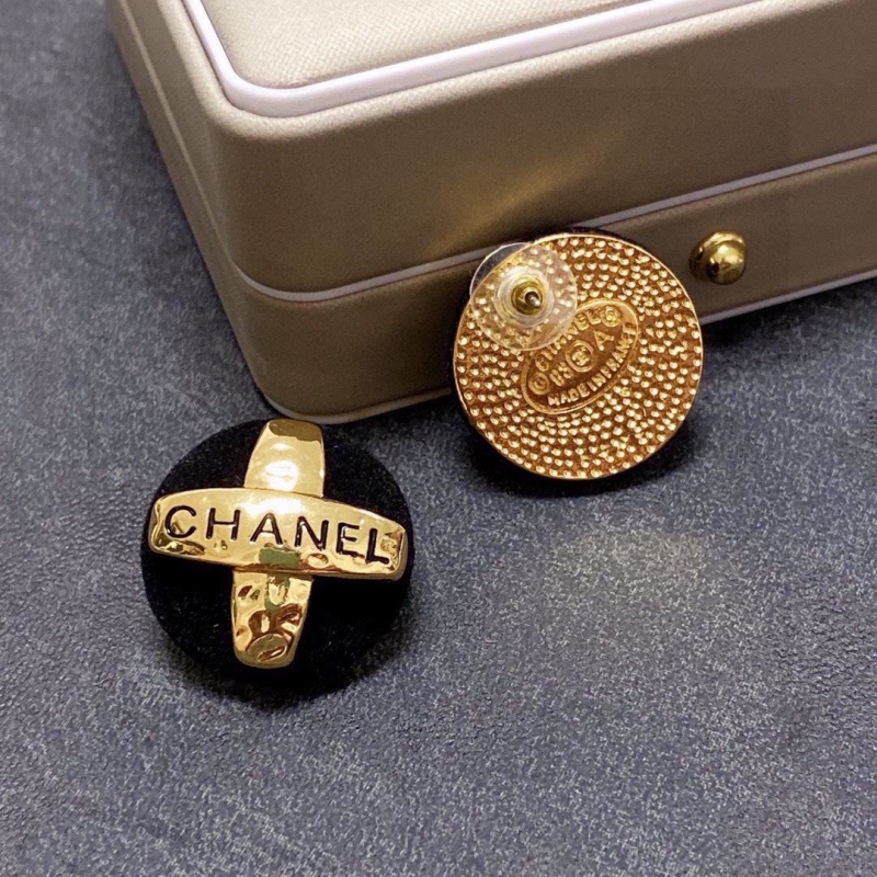 Ch**el earrings